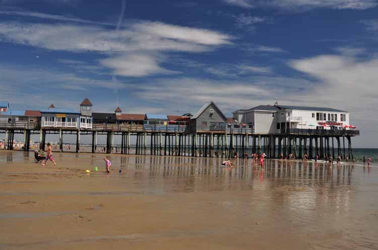 amusement pier